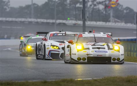 Heavy Rain Mars 2016 Rolex 24 At Daytona 